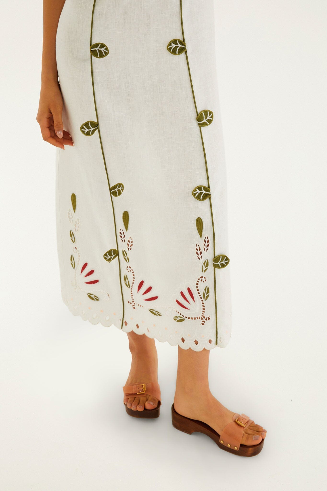 Off-White Tulip Richelieu Embroidered Midi Dress | FARM Rio Off-White Tulip Richelieu Embroidered Midi Dress | FARM Rio