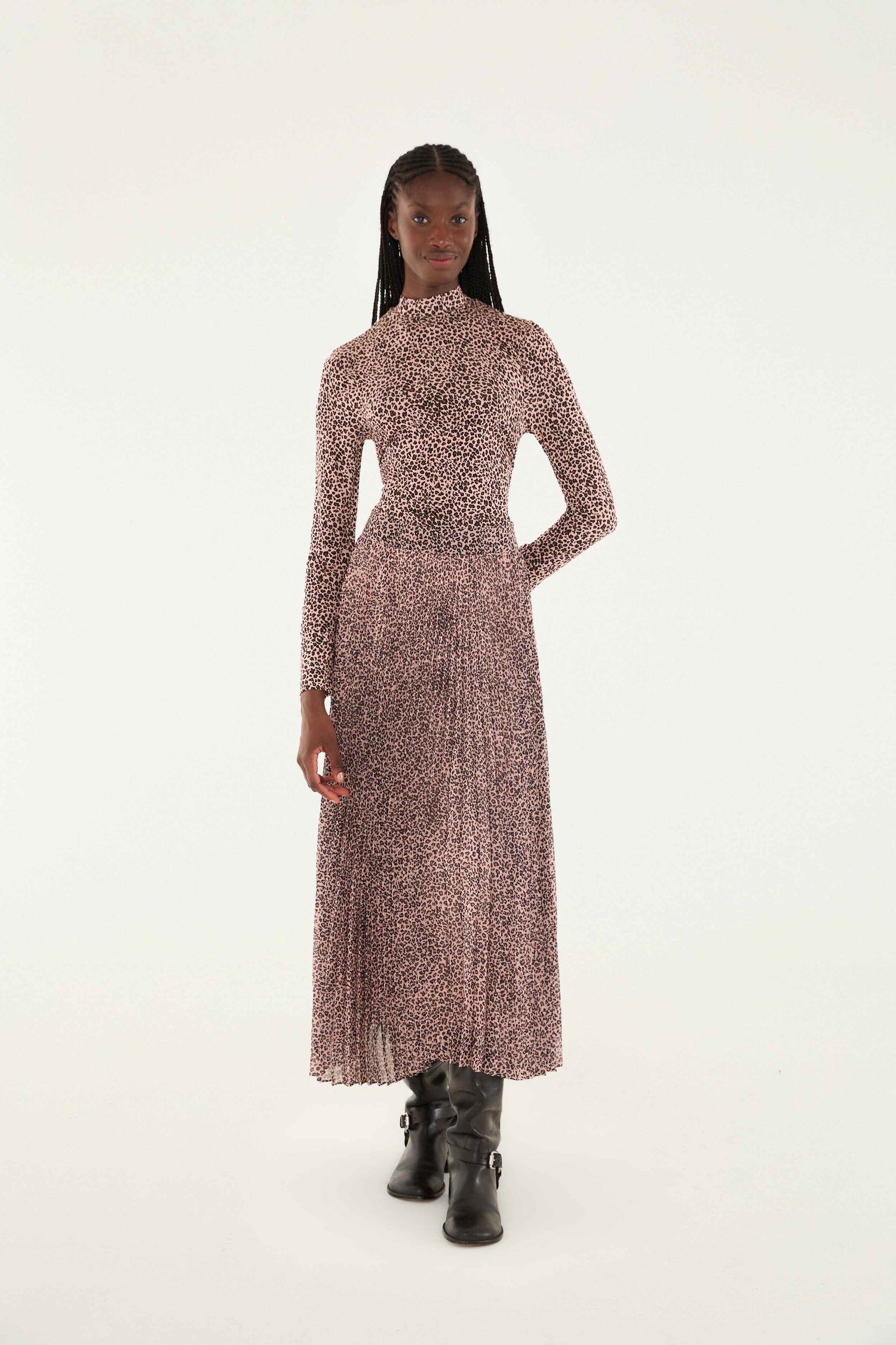 FARM Rio model wearing the Pink Baby Leopard Pleated Maxi Skirt