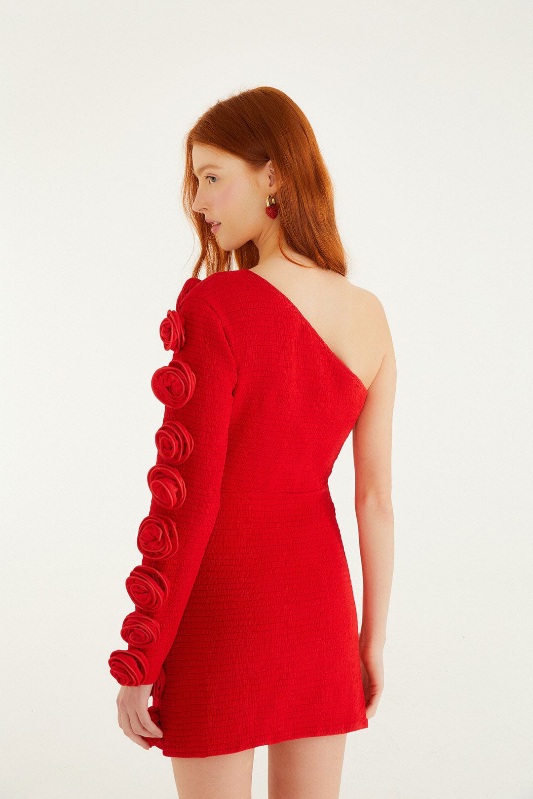 Red 3d Roses One-Shoulder Slim Mini Dress | FARM Rio Red 3d Roses One-Shoulder Slim Mini Dress | FARM Rio