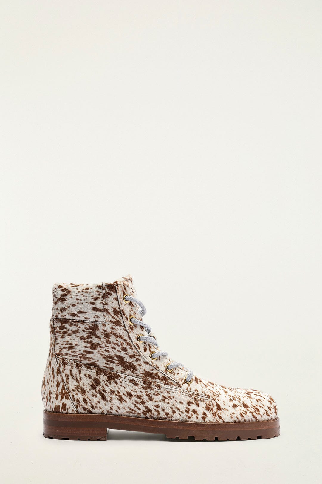 FARM Rio model wearing the Trekking Boots