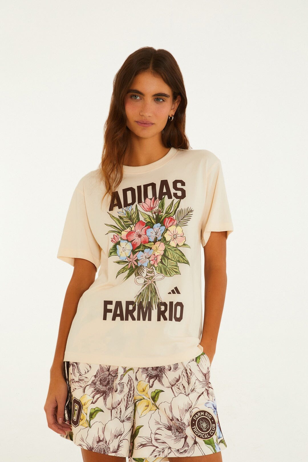 FARM Rio model wearing the Tshirt Adidas Bouquet Off-White