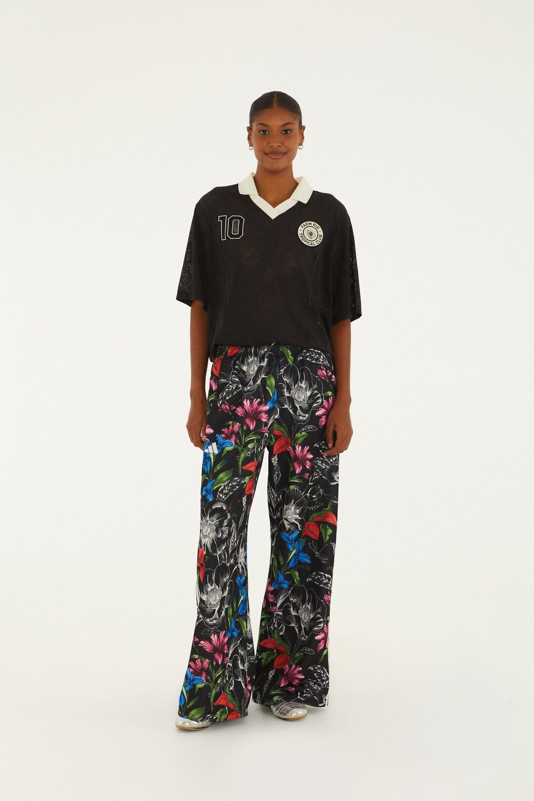 FARM Rio model wearing the Tshirt Adidas Lace Black