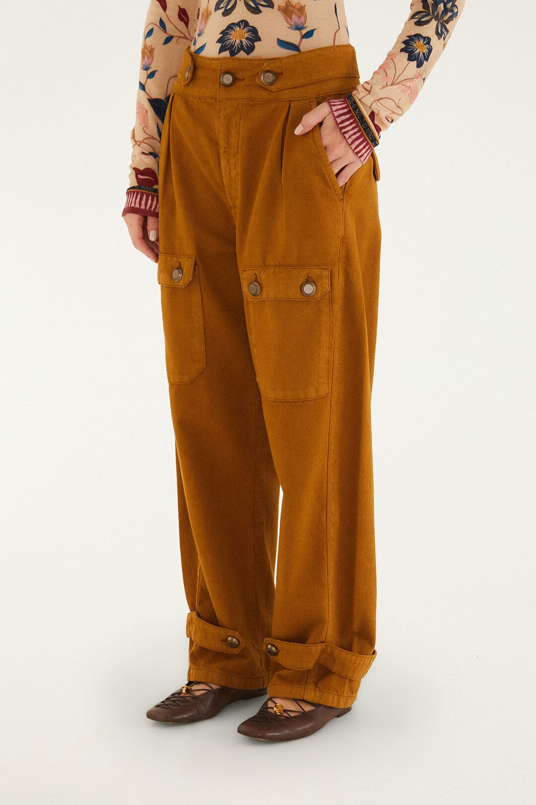 FARM Rio model wearing the Twill Cargo Pants