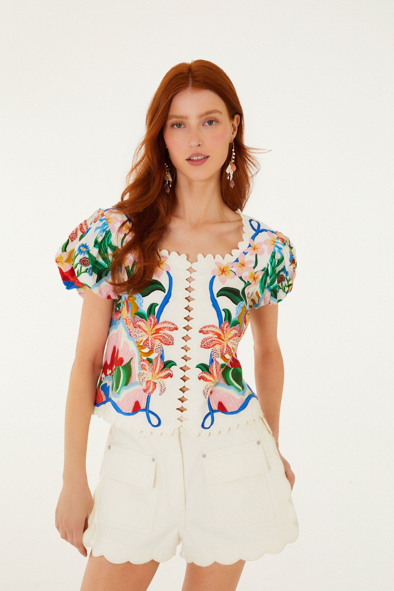 FARM Rio model wearing the White Scalloped Front Pockets Canvas Shorts
